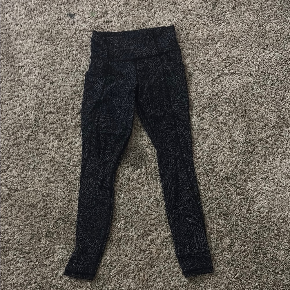 Athleta black and white leggings
